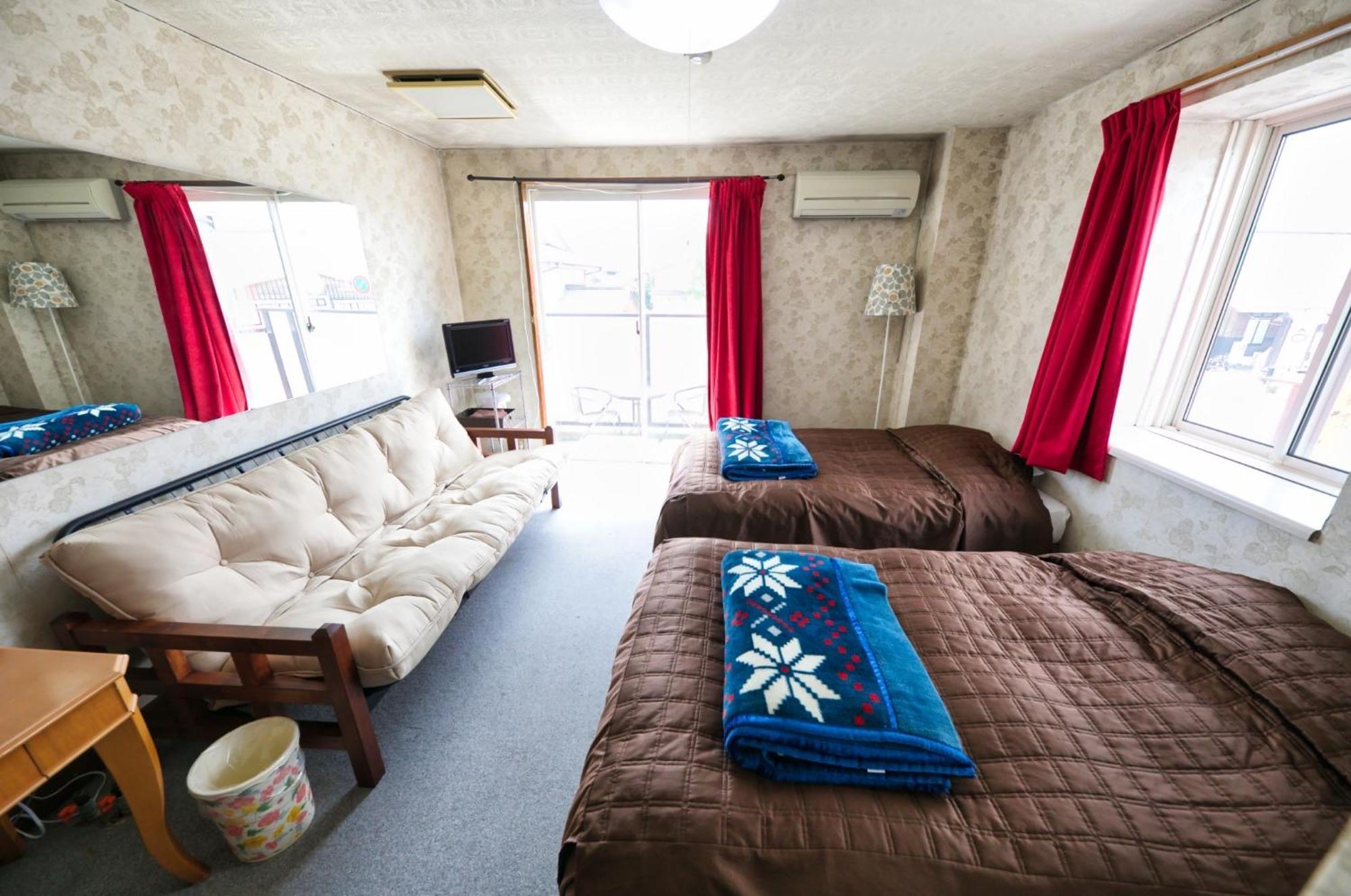 Hotel Camelot Fujikawaguchiko Extérieur photo